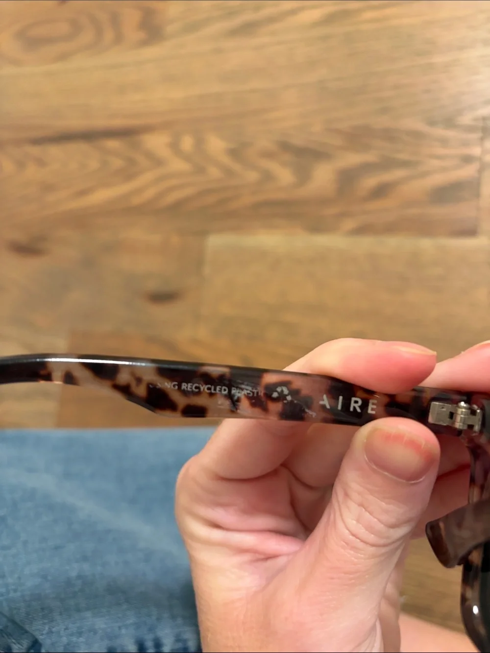 Aire Tortoiseshell Square Sunglasses - Black Lenses EUC
